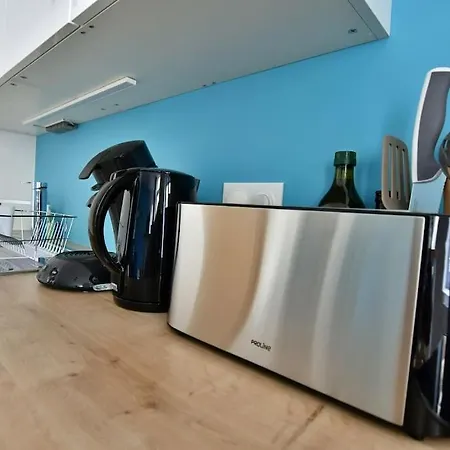 Le 46 - T2 Renove, Confortable Proche Centre-ville * Montluçon